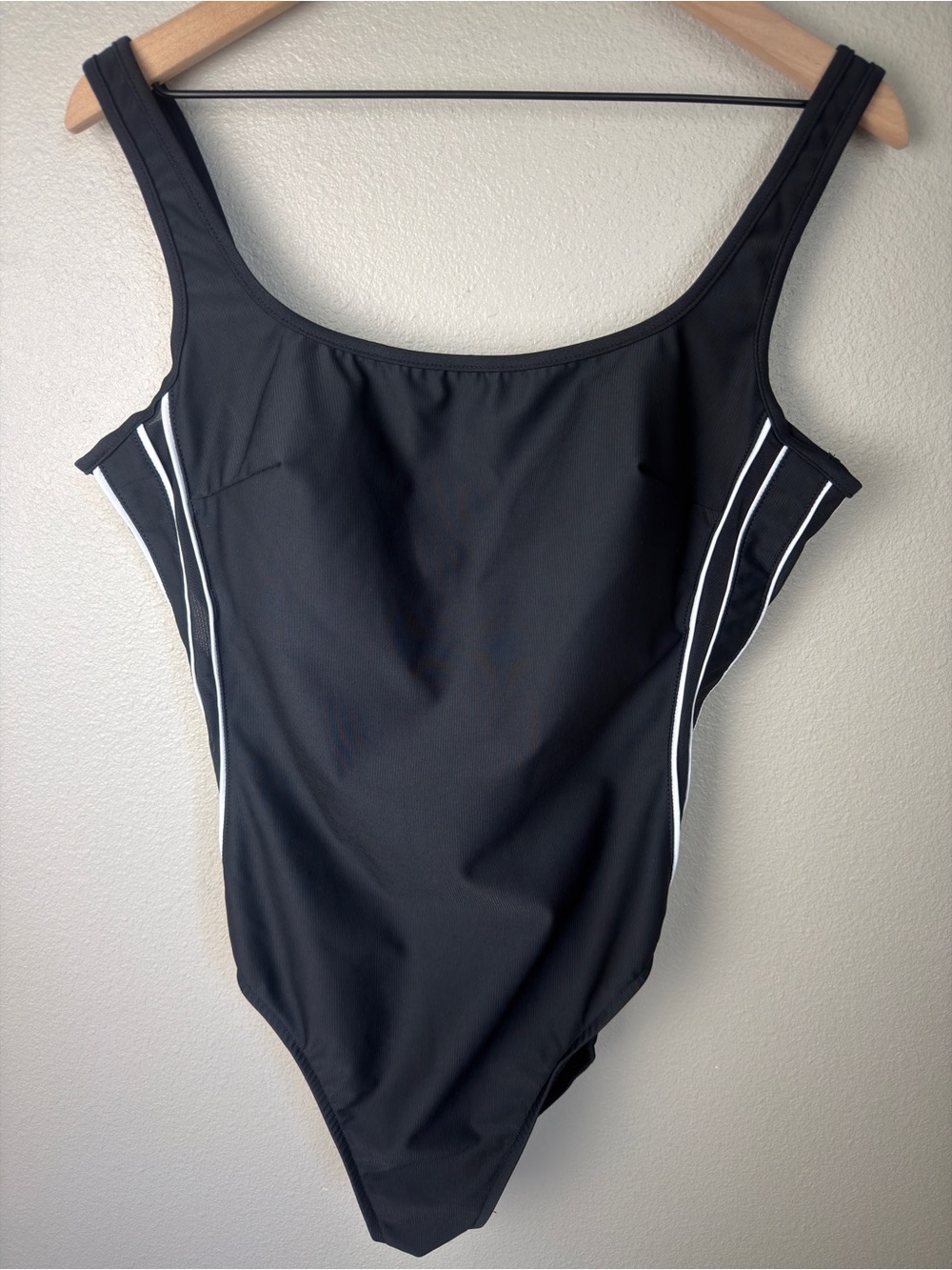 Miraclesuit Women’s Slimming One Piece Black and White Swimsuit